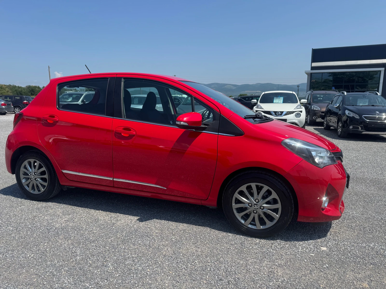 Toyota Yaris 1.4 D4D EURO 6B KAMERA NAVI  - изображение 4