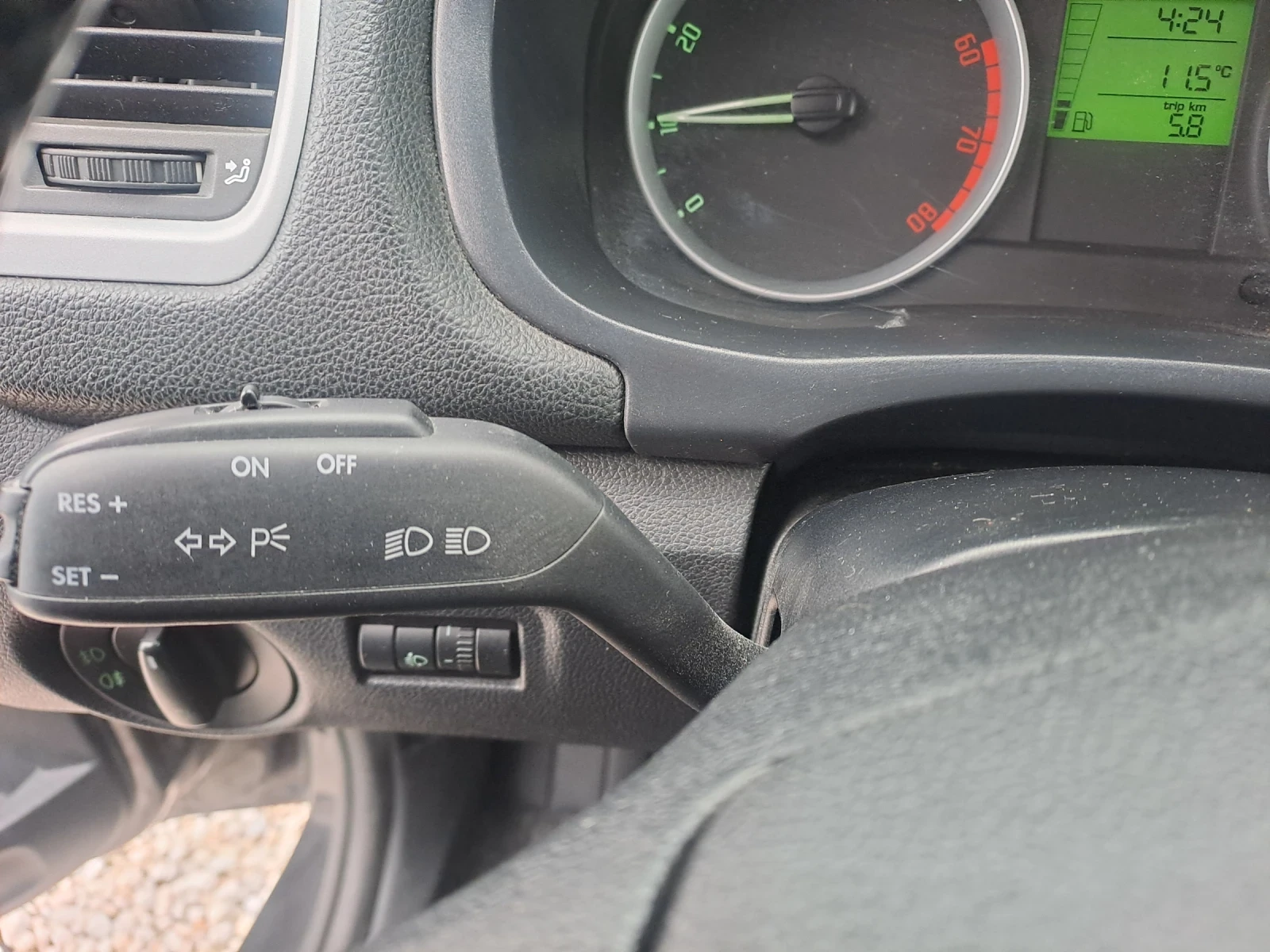 Skoda Fabia 1, 4i, Klimatronik, подгрев, АВТОПИЛОТ | Mobile.bg — изображение 12