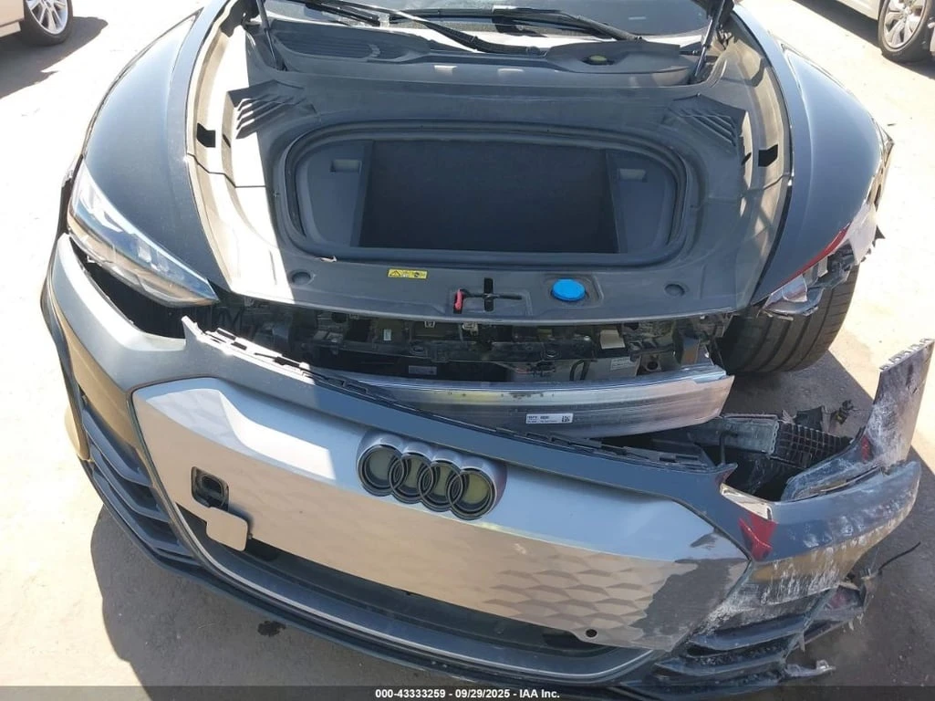 Audi E-Tron GT * PREMIUM PLUS QUATTRO * CARFAX * БЕЗ ПЪРВОНАЧАЛНА - изображение 10