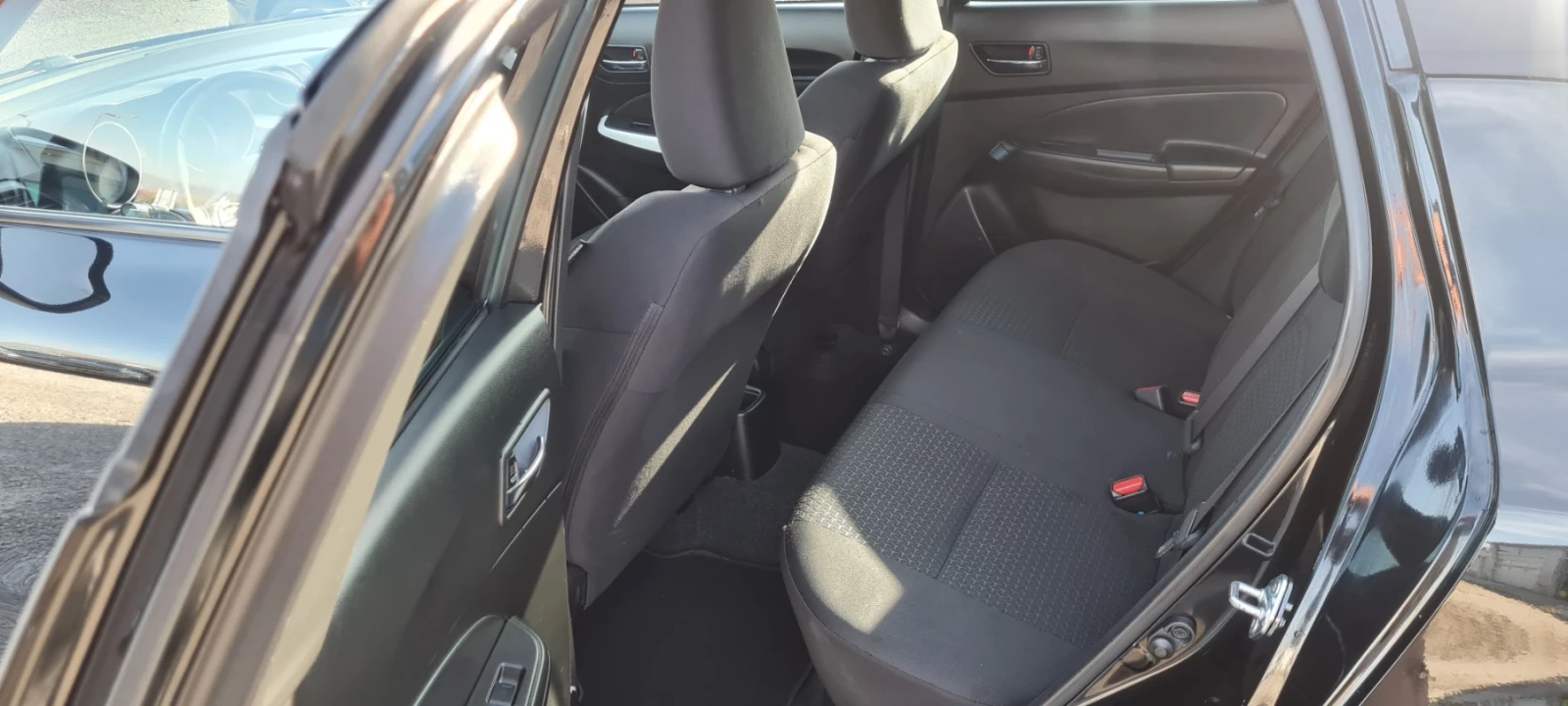 Suzuki Swift 1.2i-HYBRID-4X4- | Mobile.bg � ����������� 12