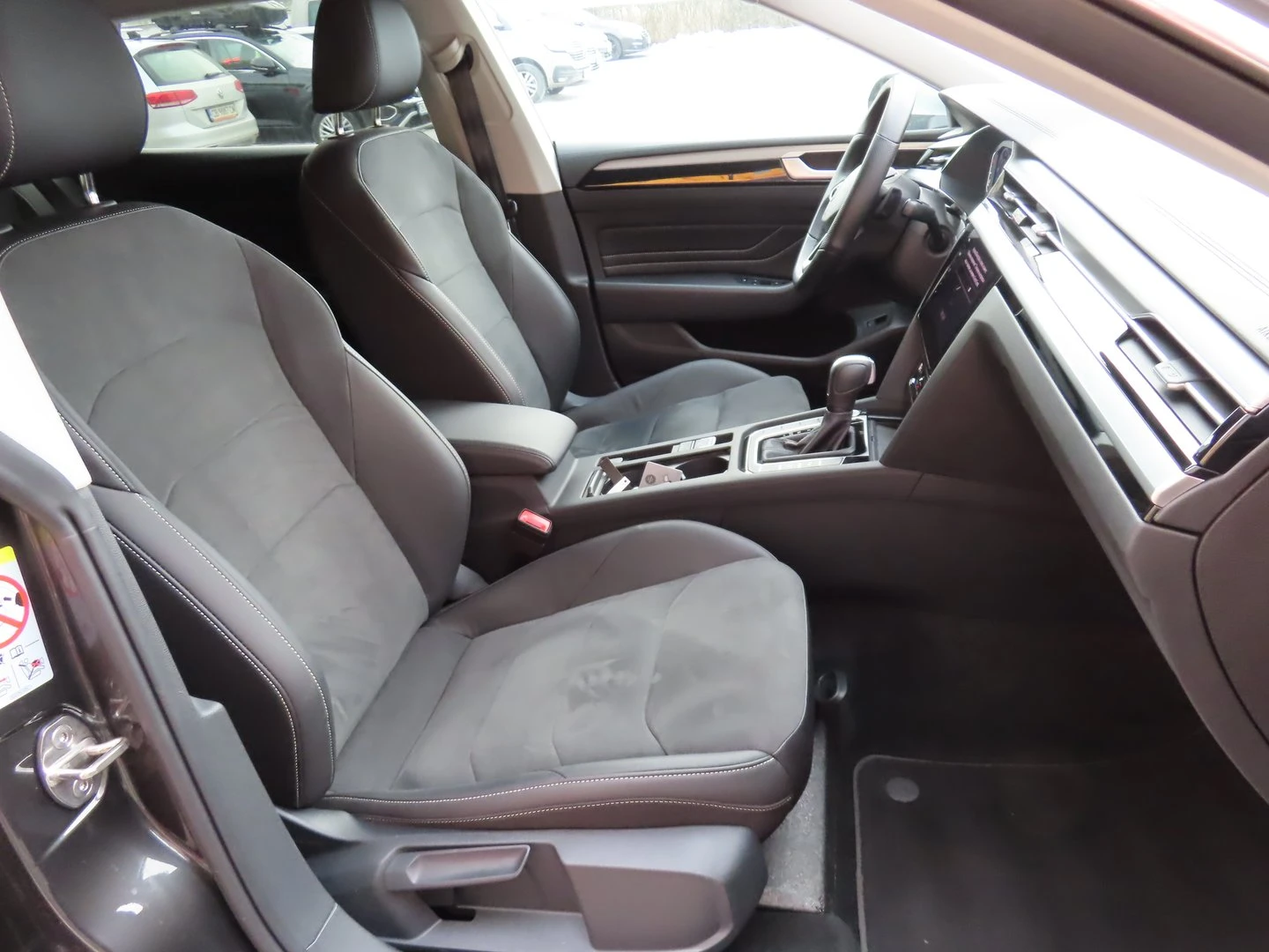 VW Arteon Elegance 2.0 TDI SCR DSG - изображение 8