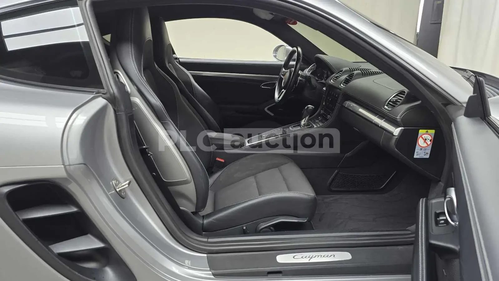 Porsche Cayman 2.0 ТУРБО/ПОДГРЕВ/КАМЕРА/ОТ 560 ЕВРО НА МЕСЕЦ, снимка 9 - Автомобили и джипове - 54090105