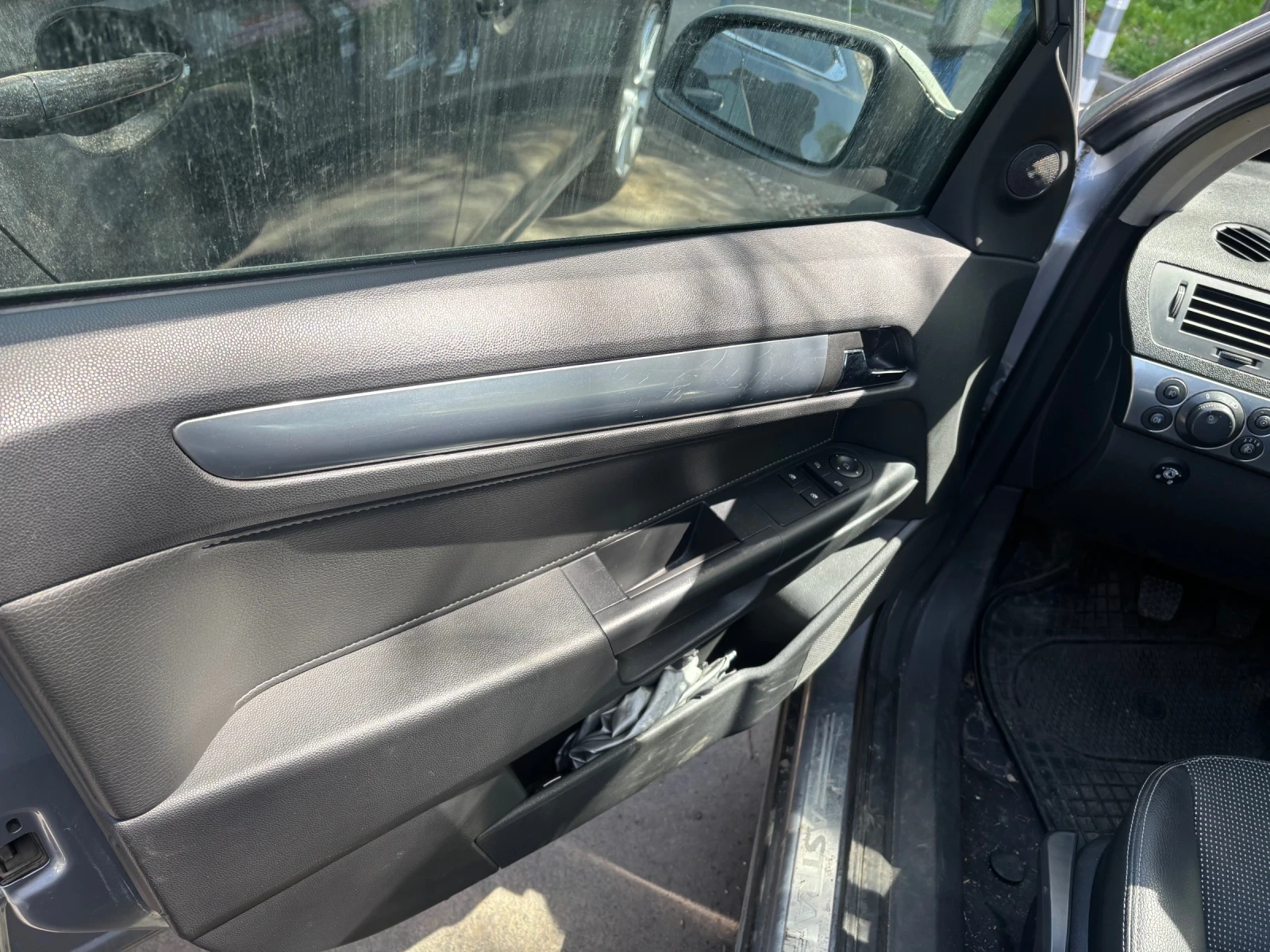 Opel Astra 1.6, снимка 10 - Автомобили и джипове - 54233180