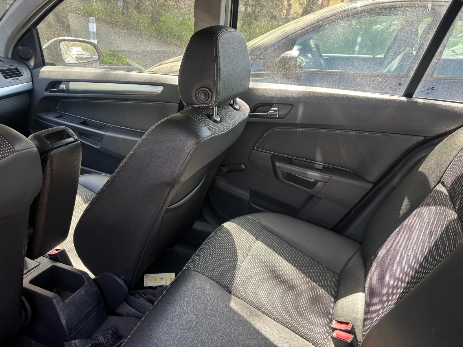 Opel Astra 1.6, снимка 12 - Автомобили и джипове - 54233180