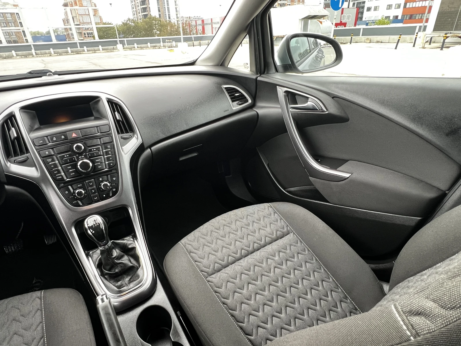Opel Astra J �������� ��� | Mobile.bg � ����������� 10