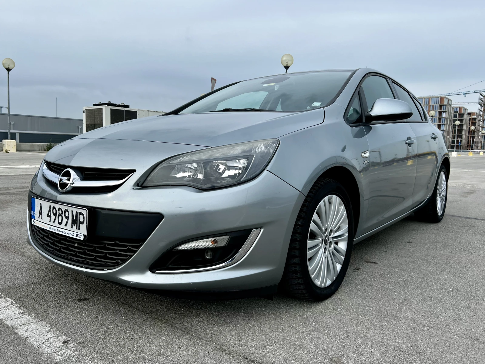 Opel Astra J Фабрична газ