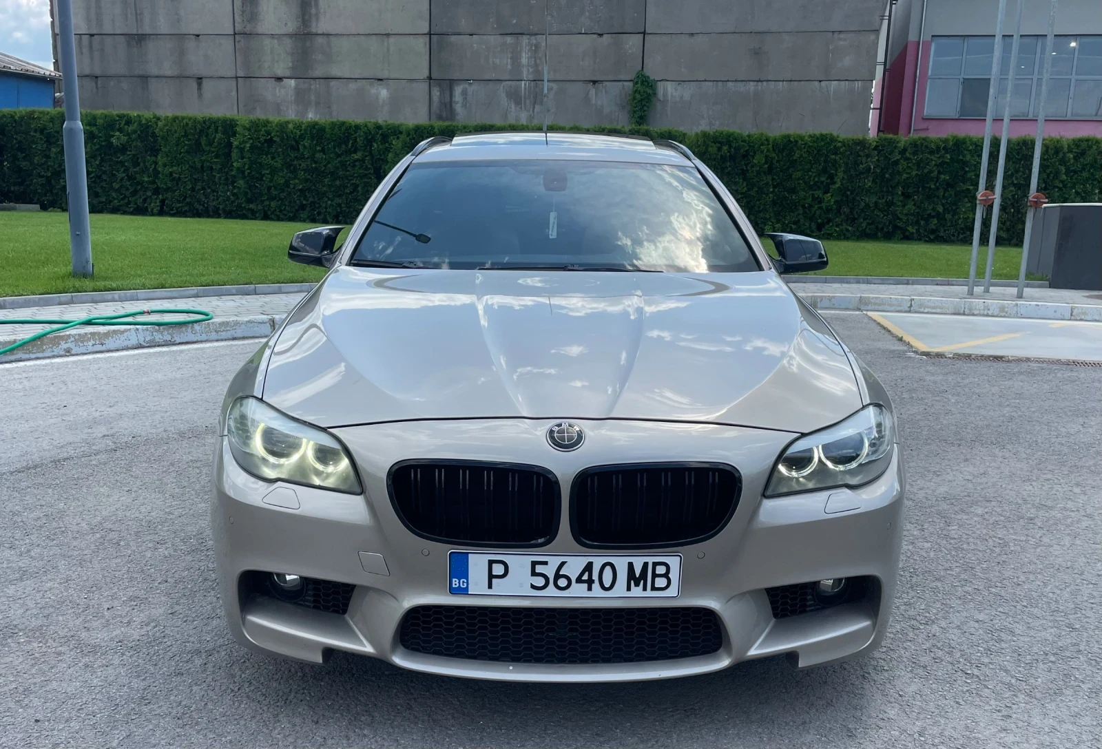 BMW 530 F11 530D/Панорама/SAT, снимка 2 - Автомобили и джипове - 54669003