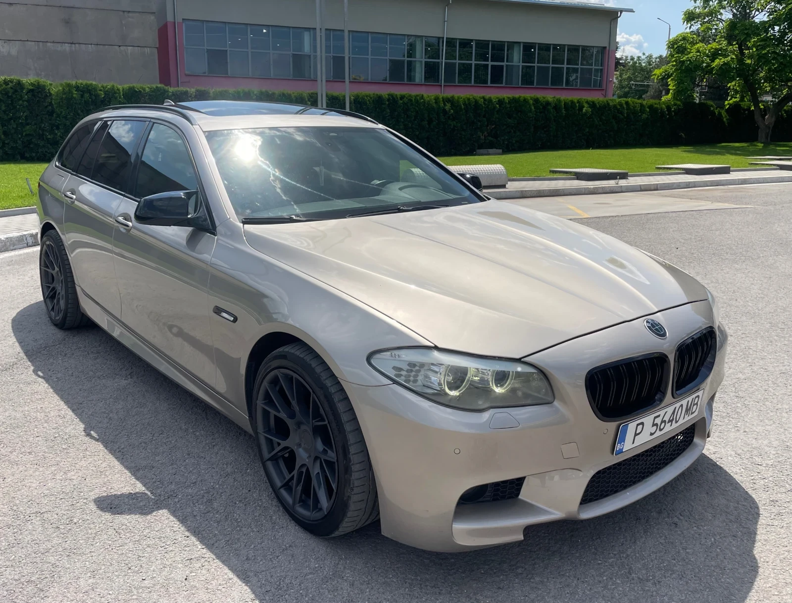 BMW 530 F11 530D/Панорама/SAT, снимка 3 - Автомобили и джипове - 54669003