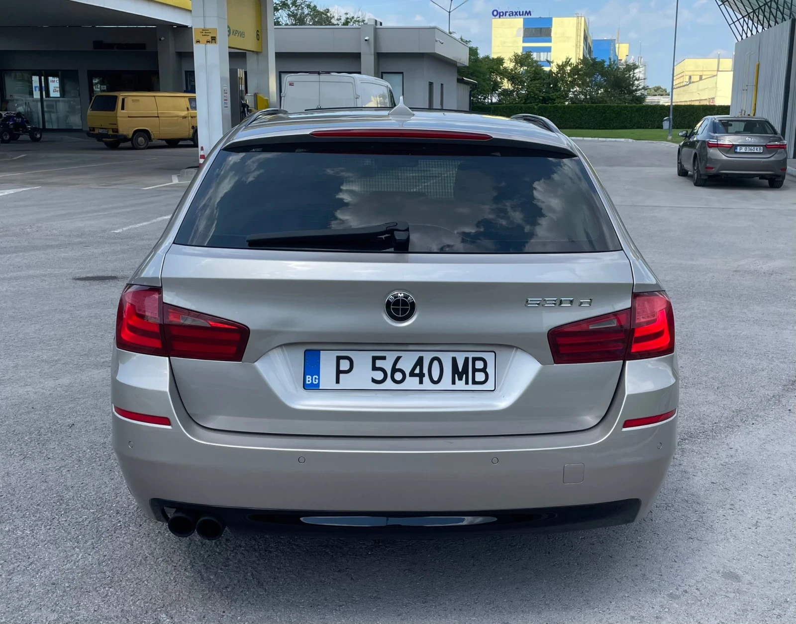 BMW 530 F11 530D/Панорама/SAT, снимка 6 - Автомобили и джипове - 54669003