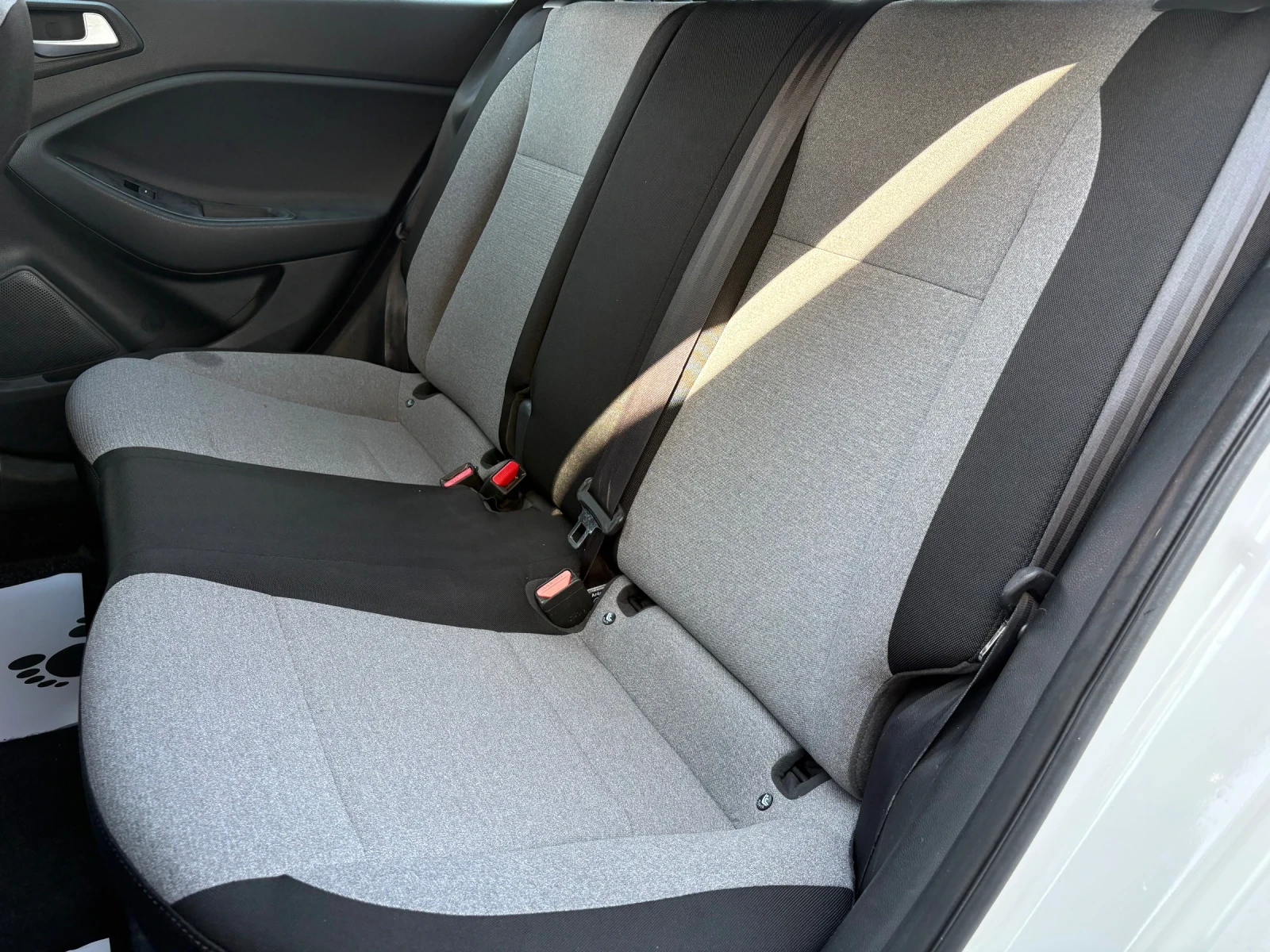Hyundai I20 1.2i* ЛИЗИНГ БЕЗ ДОКАЗАН ДОХОД* БАРТЕР* , снимка 13 - Автомобили и джипове - 54676941