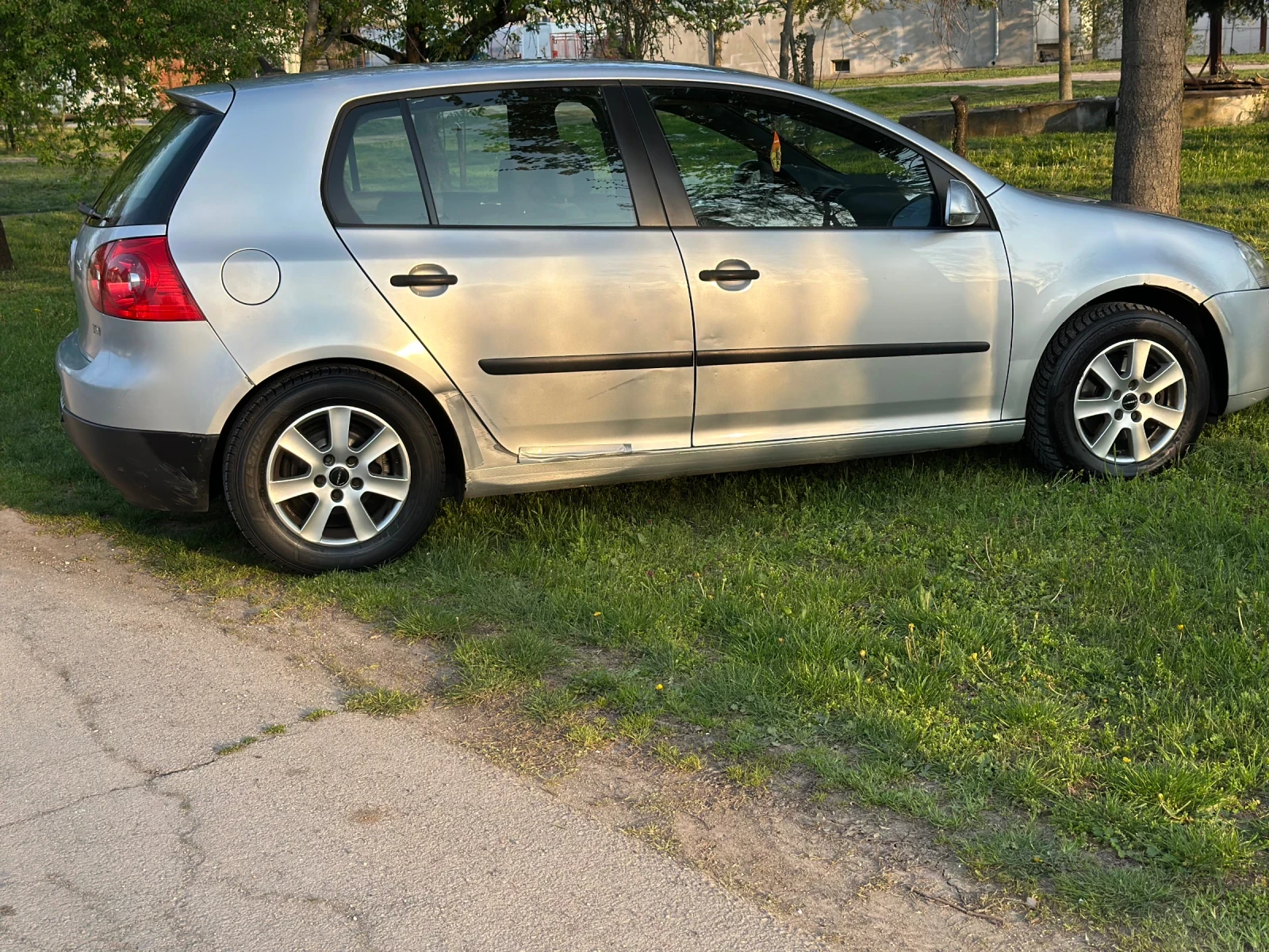 VW Golf Голф 5 1.9 тди 105 коня, снимка 5 - Автомобили и джипове - 54700069
