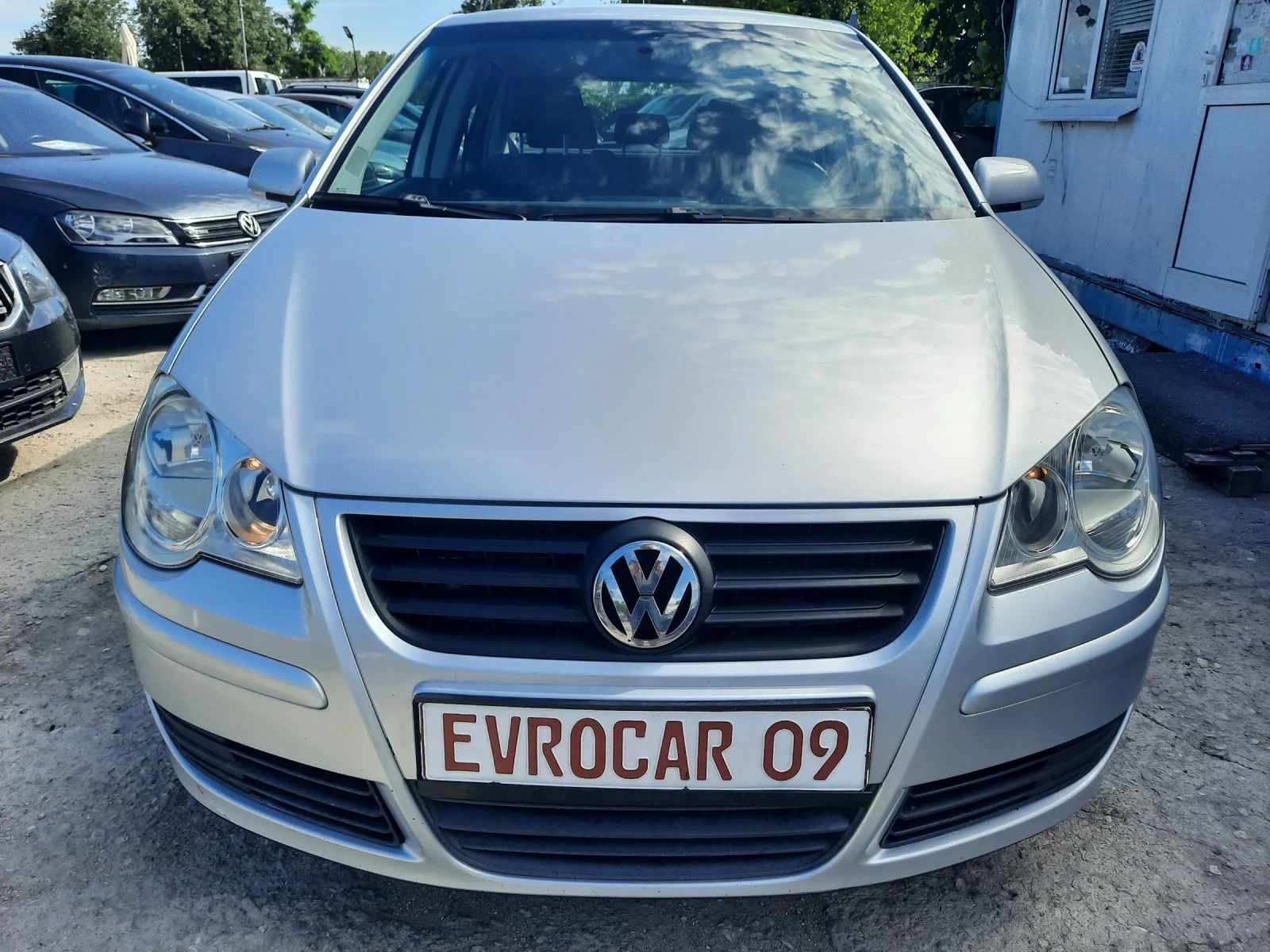 VW Polo 1.4i КАТО НОВА Е!, снимка 3 - Автомобили и джипове - 54973557