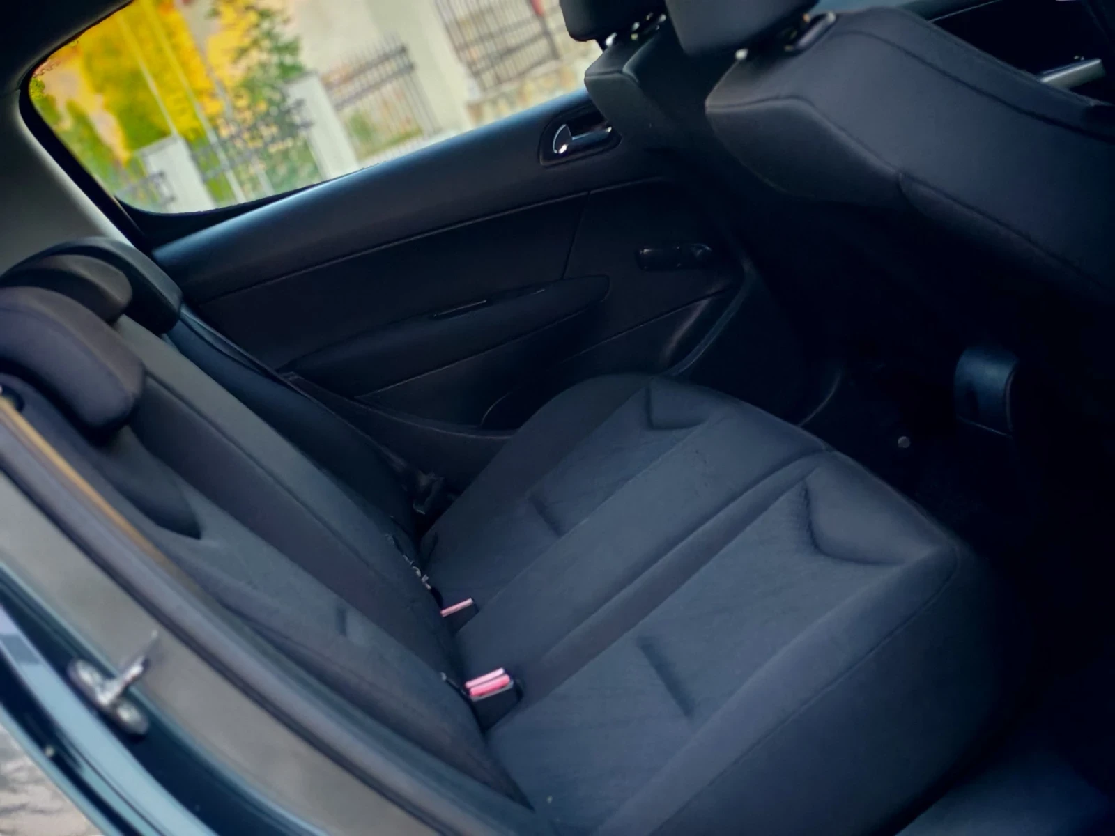 Peugeot 308 1.6HDI(109)* КЛИМАТИК* НОВ ВНОС* , снимка 16 - Автомобили и джипове - 55236554