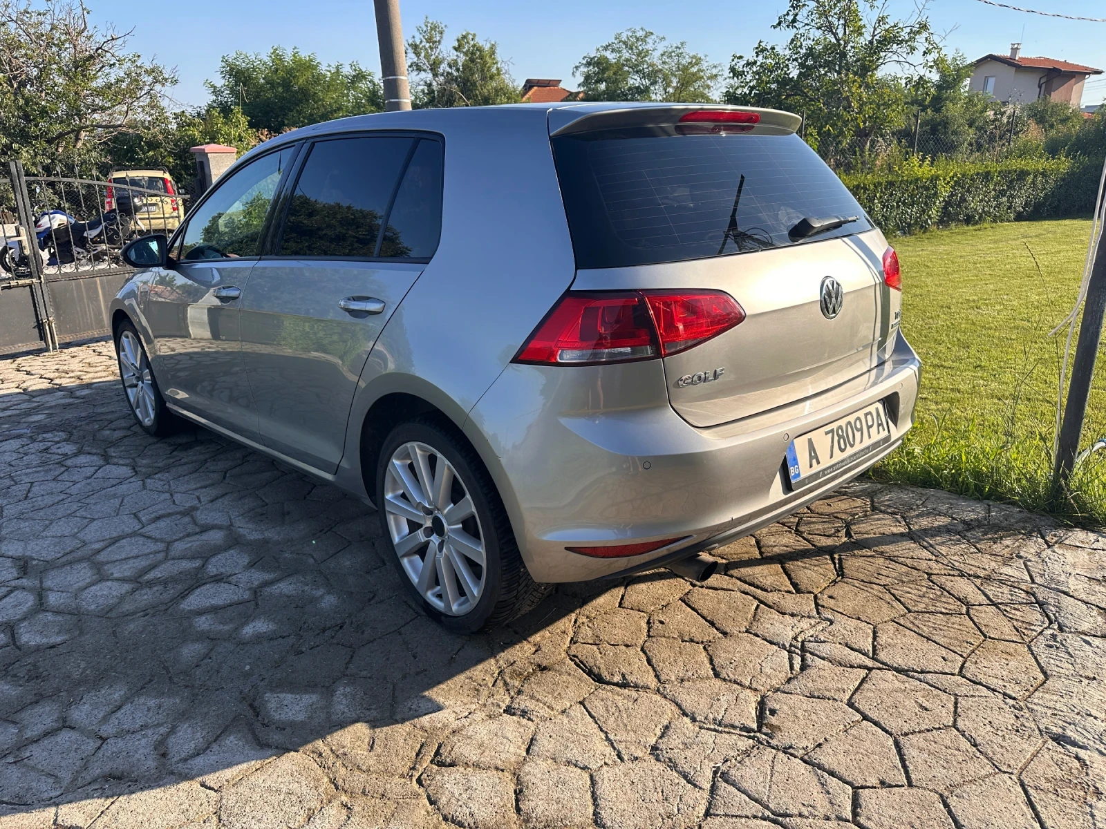 VW Golf 1.6 TDI 110 к.с. | Обслужен | Каско | Реални км, снимка 10 - Автомобили и джипове - 55252994