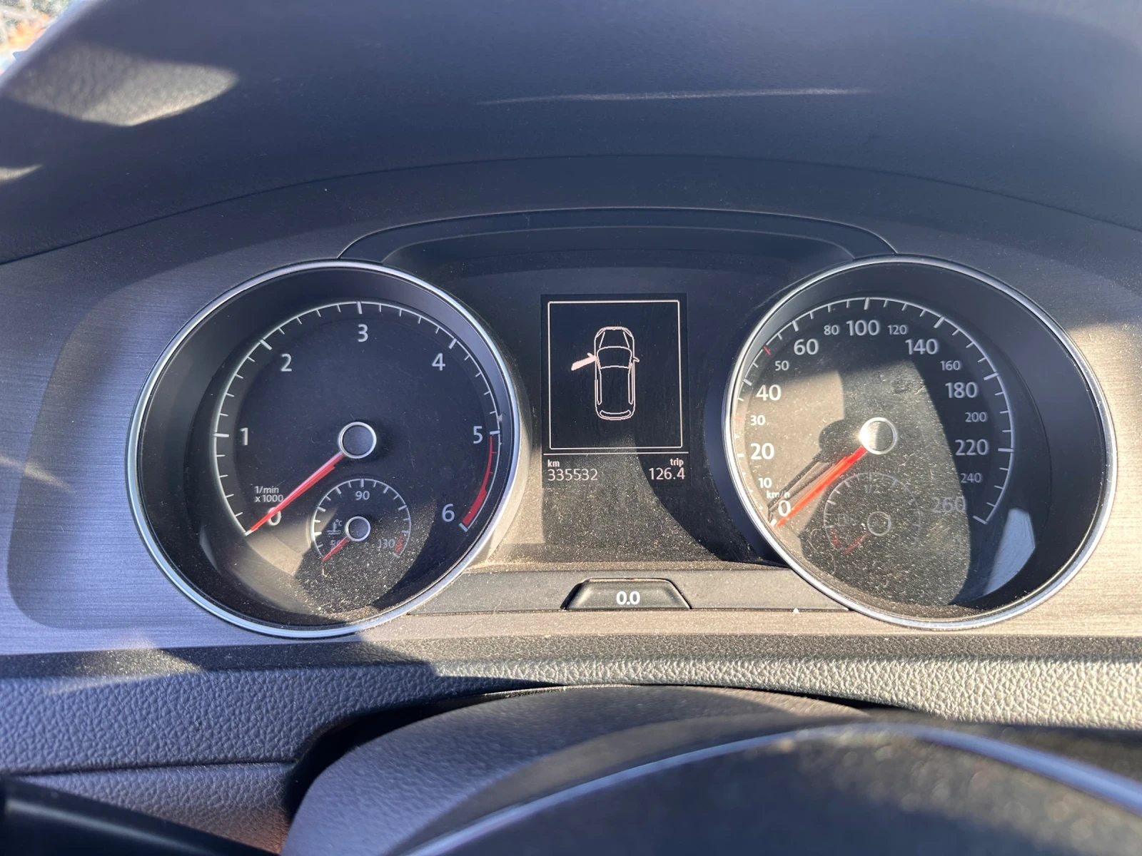 VW Golf 1.6 TDI 110 к.с. | Обслужен | Каско | Реални км, снимка 4 - Автомобили и джипове - 55252994