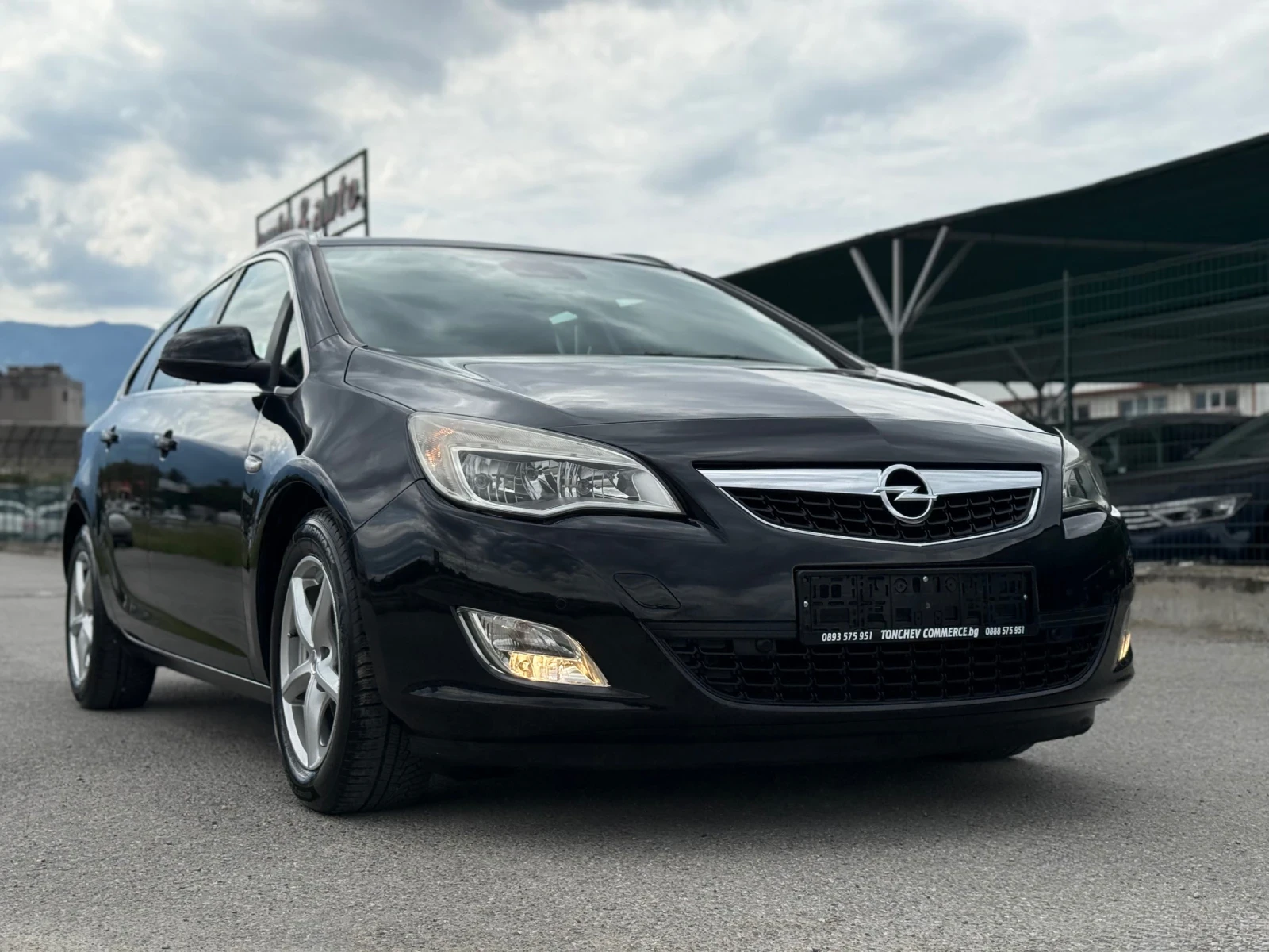 Opel Astra 1.7-CDTI-COSMO-НАВИГАЦИЯ-ПАРКТРОНИК-КОЖА