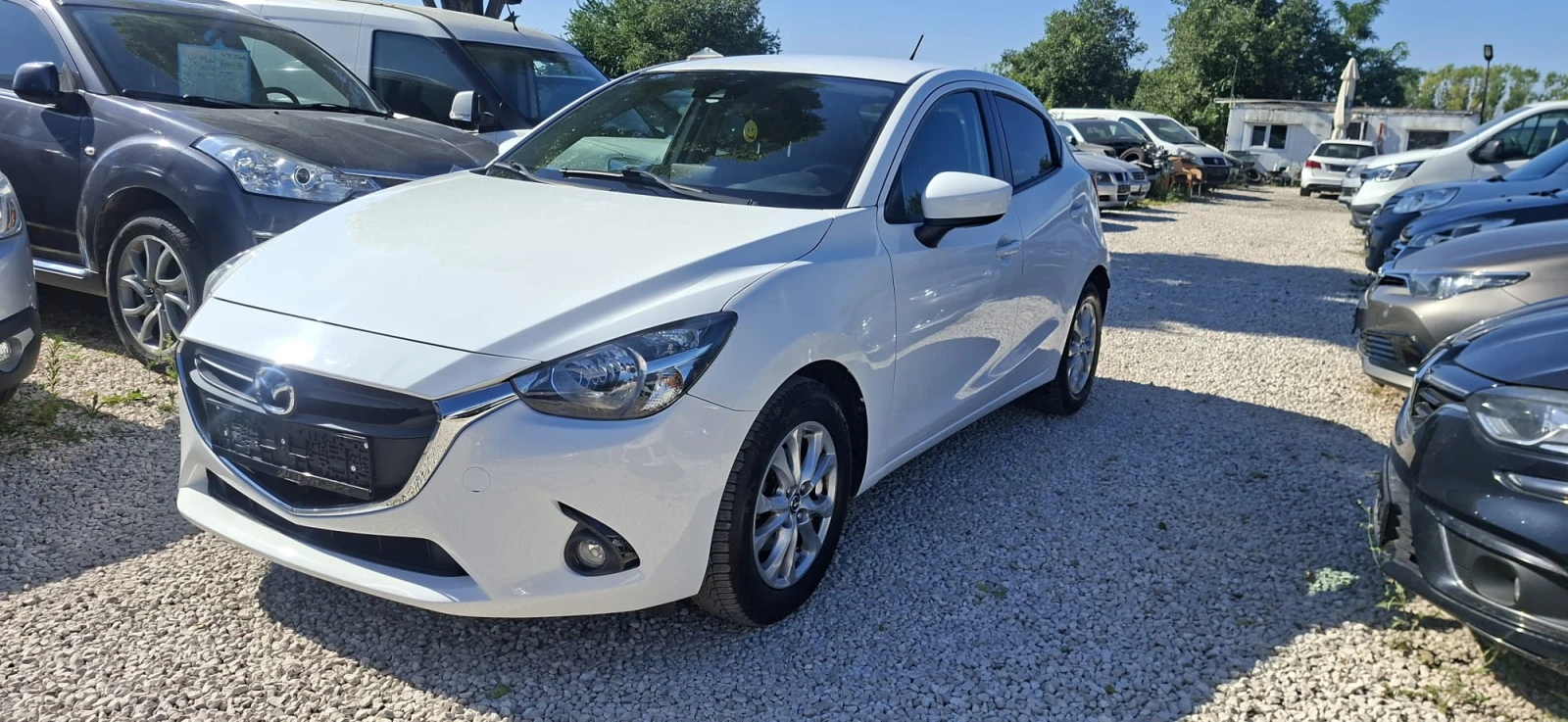 Mazda 2, снимка 2 - Автомобили и джипове - 55499072