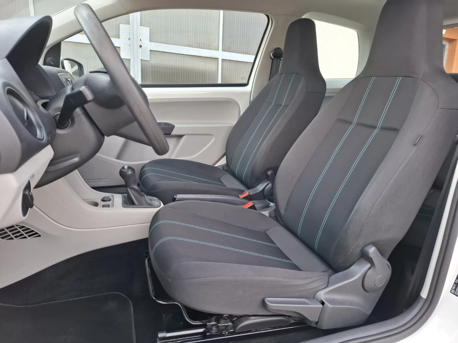 VW Up 1.0i + КЛИМАТИК, снимка 10 - Автомобили и джипове - 55769541