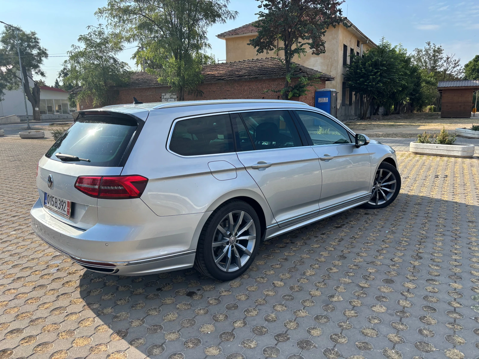 VW Passat R-line, снимка 5 - Автомобили и джипове - 55910523