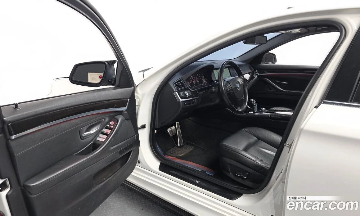 BMW 520 520d, снимка 10 - Автомобили и джипове - 56107515