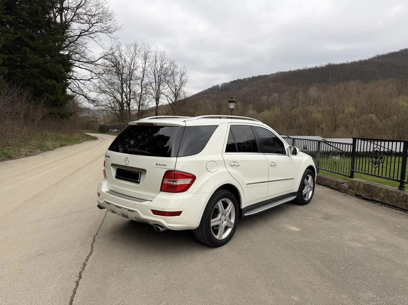 Mercedes-Benz ML 550 AMG, снимка 5 - Автомобили и джипове - 56323412