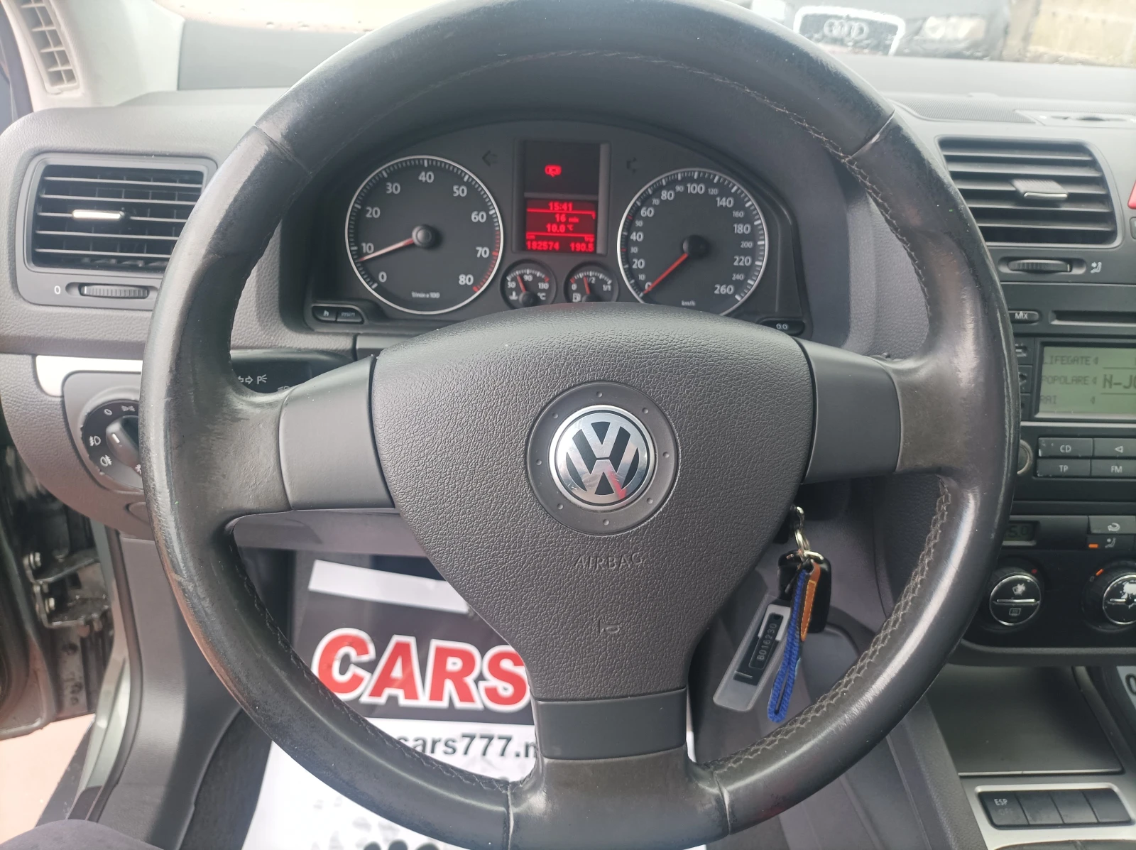 VW Golf 1.6 - 116 KC/ ЛИЗИНГ , снимка 13 - Автомобили и джипове - 56535569