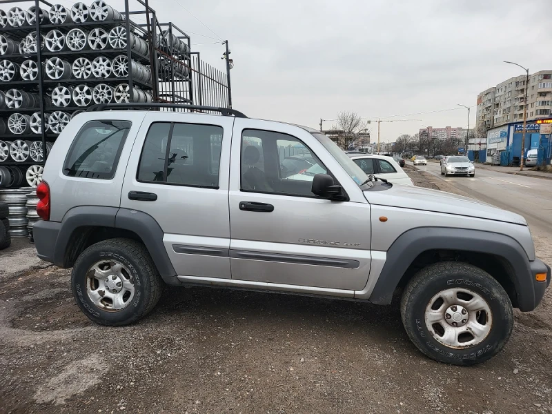 Jeep Cherokee 2.5CRD, снимка 6 - Автомобили и джипове - 48763889