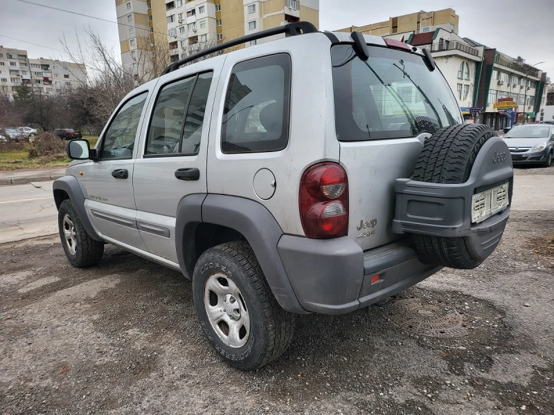 Jeep Cherokee 2.5CRD, снимка 9 - Автомобили и джипове - 48763889