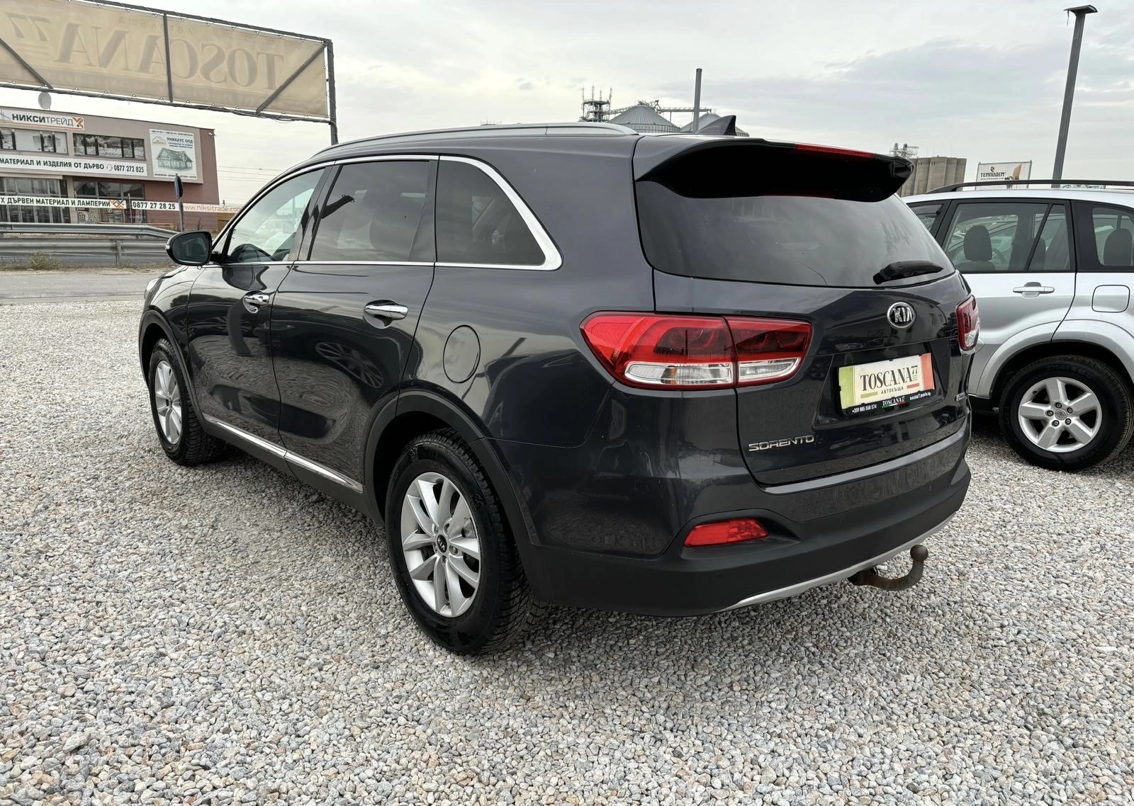 Kia Sorento 2.2crdi* 7местен* Navi* Панорама* Euro 6* Лизинг - изображение 3