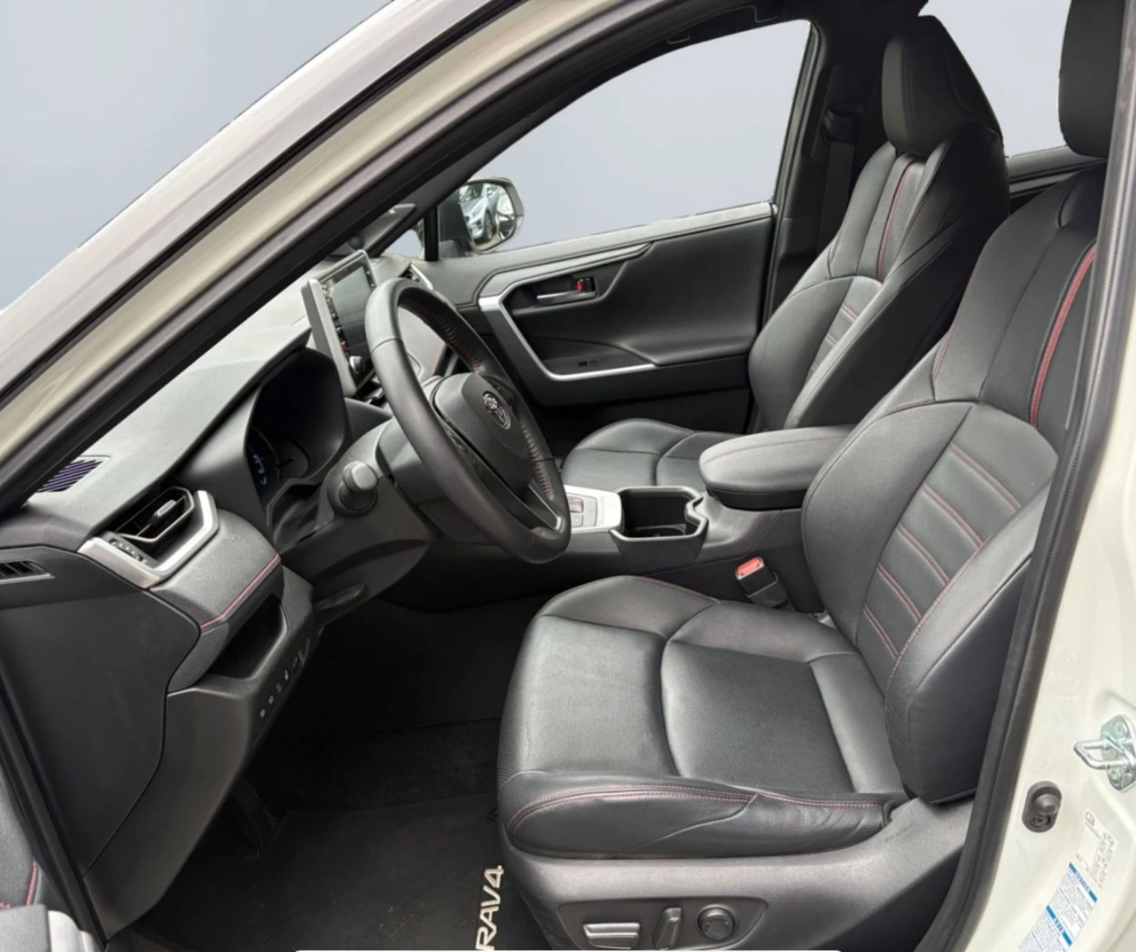 Toyota Rav4 Plug-in-Hybrid| 4x4 | Head-Up | Кожа | JBL - изображение 9