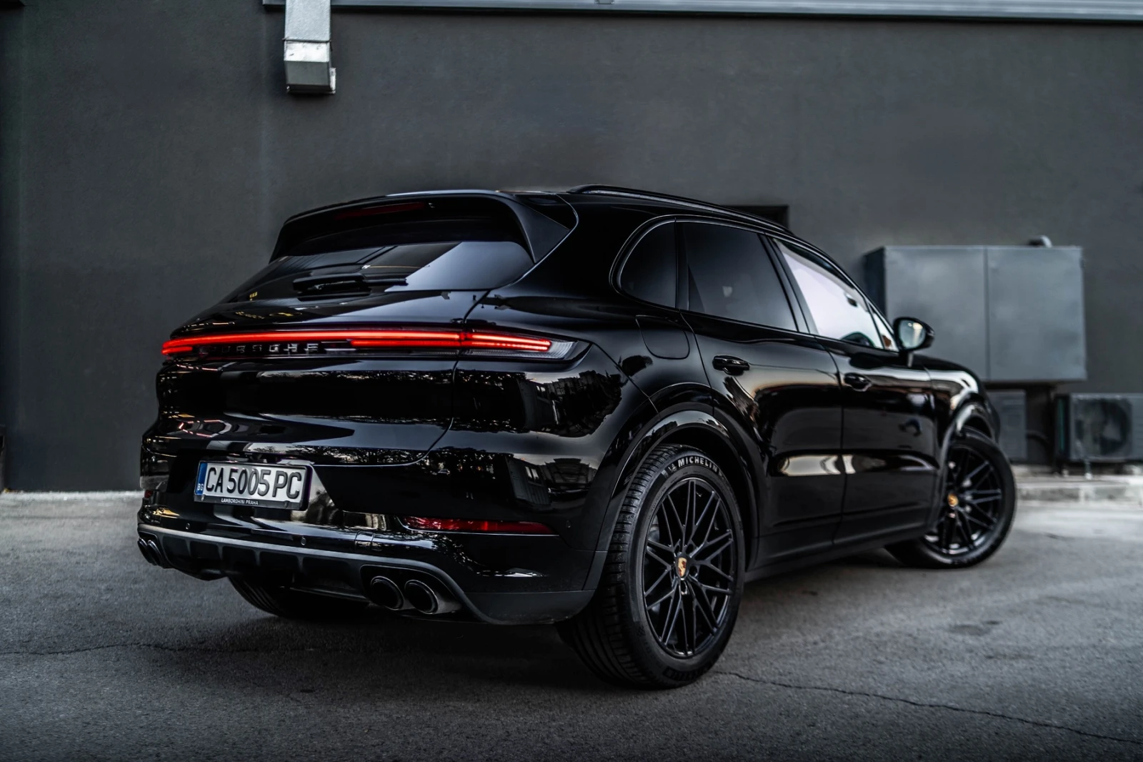 Porsche Cayenne Black Edition ПЕРФЕКТНА - изображение 5