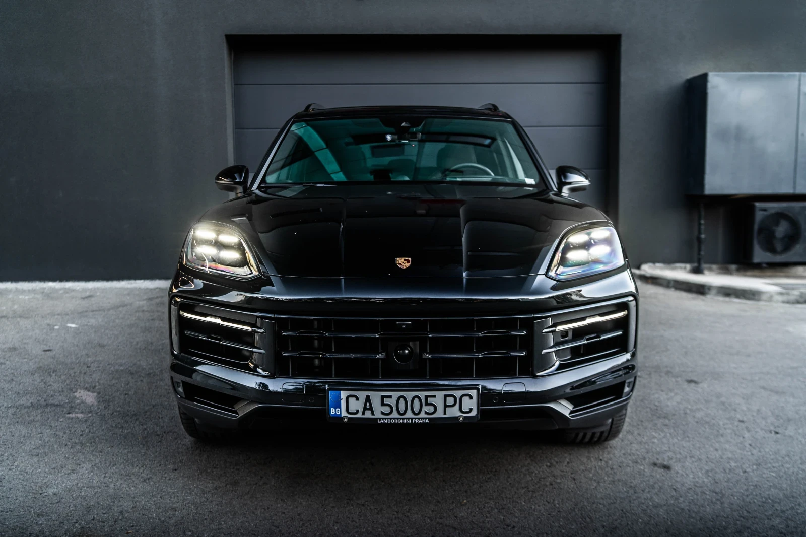 Porsche Cayenne Black Edition ПЕРФЕКТНА - изображение 2