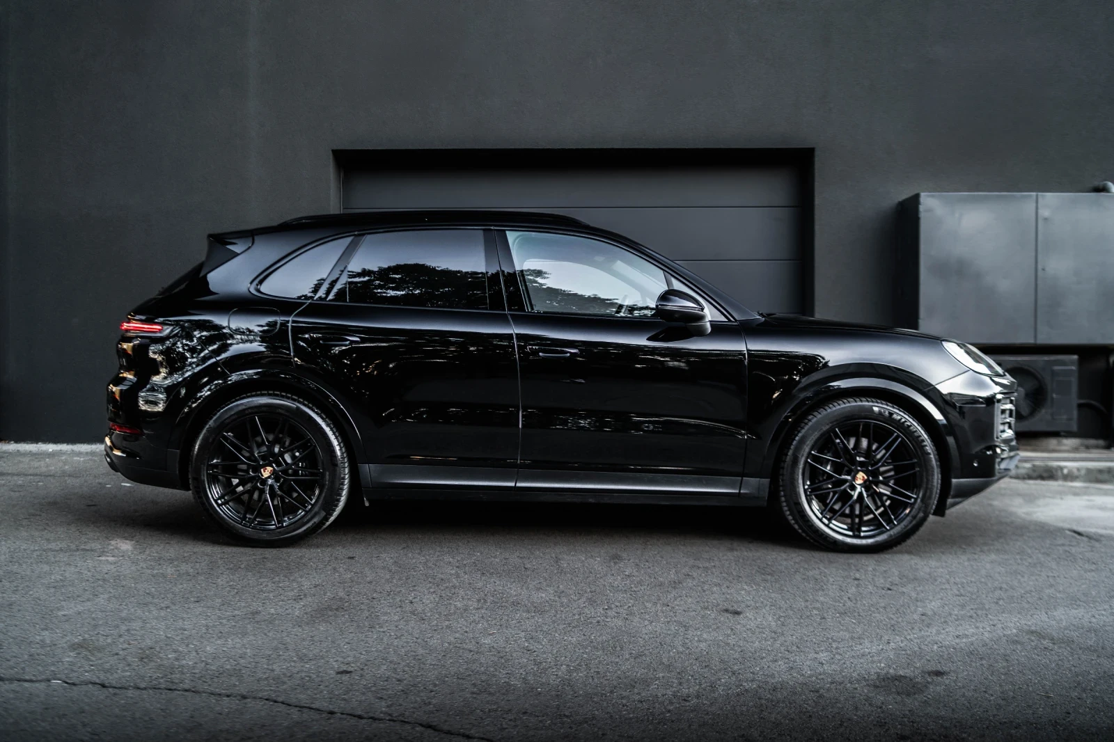 Porsche Cayenne Black Edition ПЕРФЕКТНА - изображение 4