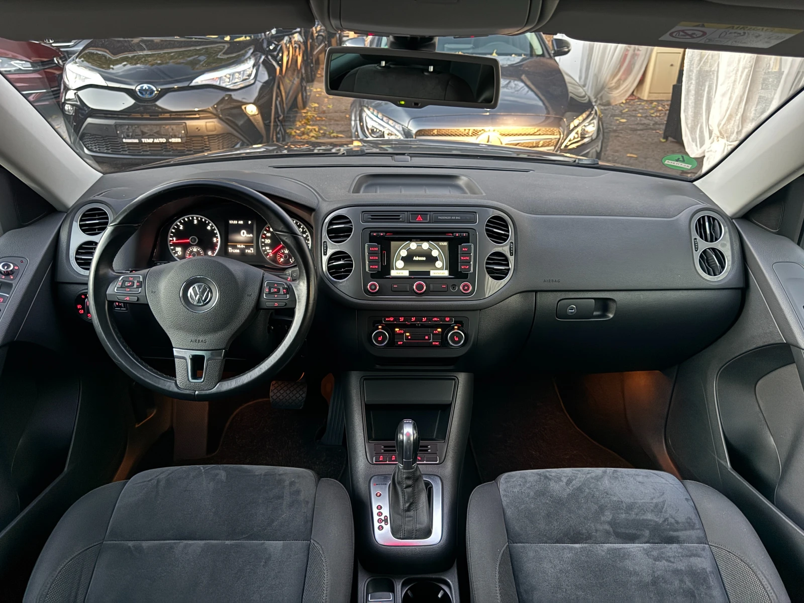 VW Tiguan 2.0TDI* 4x4* СЕРВИЗНА КНИЖКА С ПЪЛНА ИСТОРИЯ В VW  - изображение 9