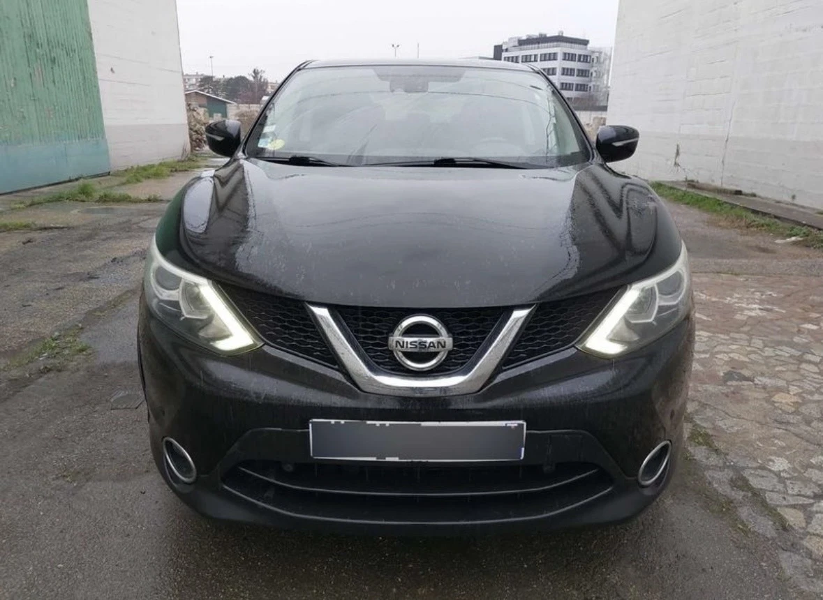 Nissan Qashqai 1.5 DCI Tekna , снимка 2 - Автомобили и джипове - 53771557