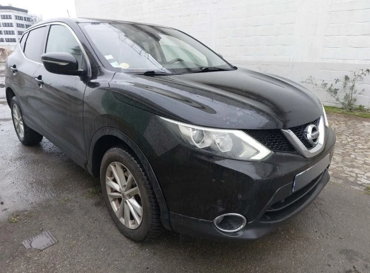 Nissan Qashqai 1.5 DCI Tekna , снимка 3 - Автомобили и джипове - 53771557