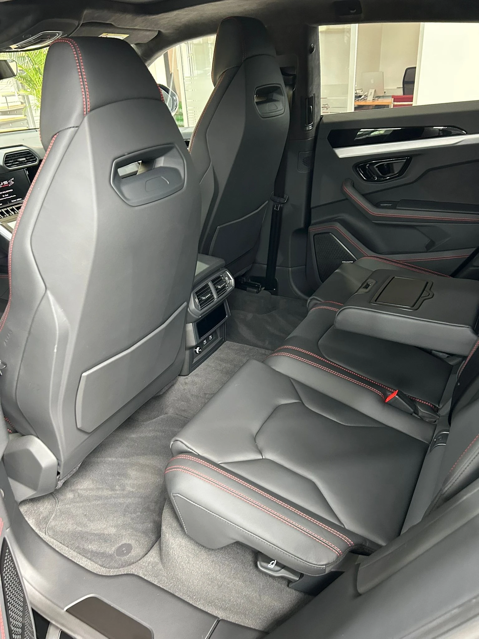 Lamborghini Urus S 4.0 V8 4WD Automatic , снимка 13 - Автомобили и джипове - 54043433