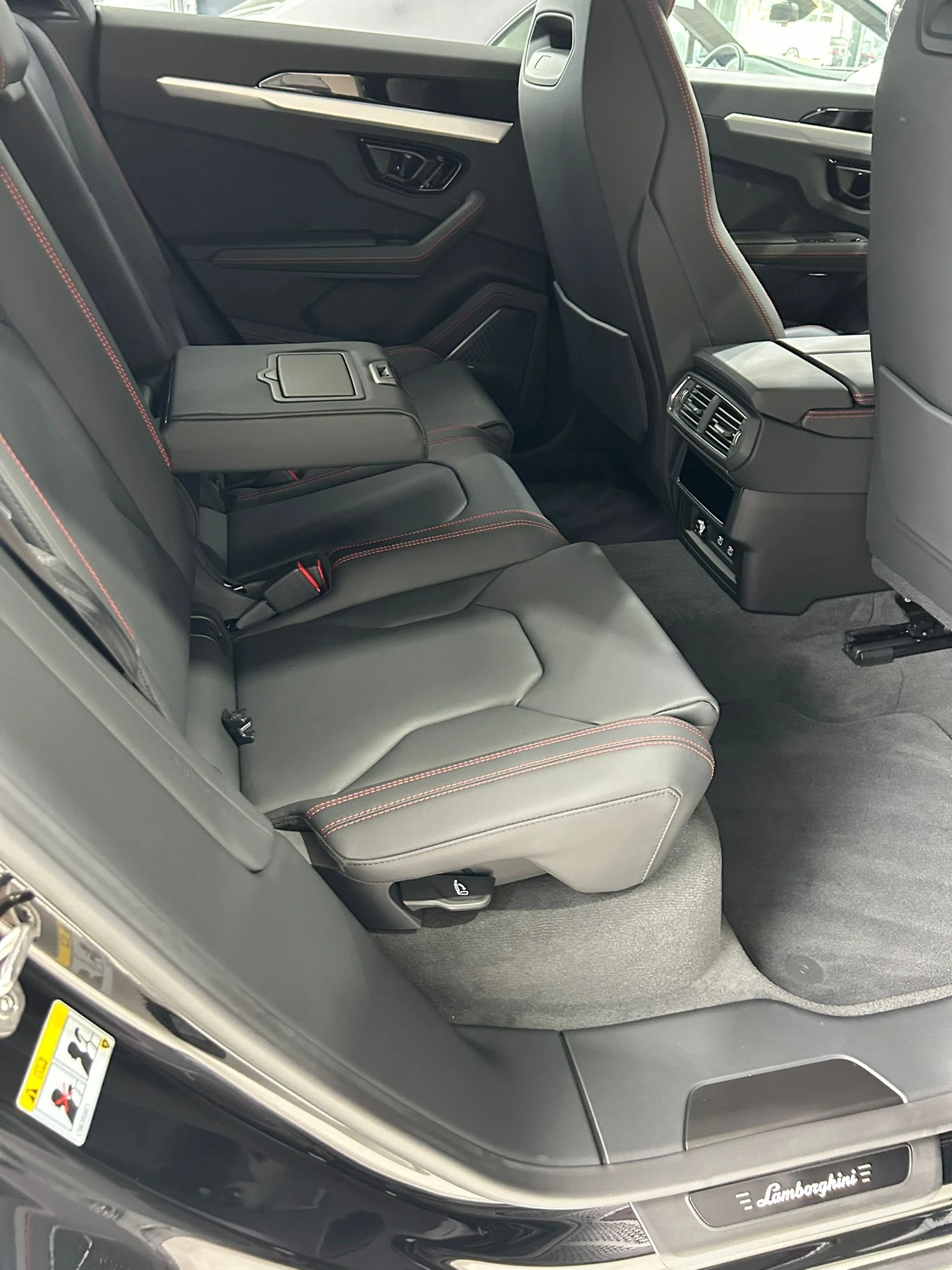 Lamborghini Urus S 4.0 V8 4WD Automatic , снимка 11 - Автомобили и джипове - 54043433