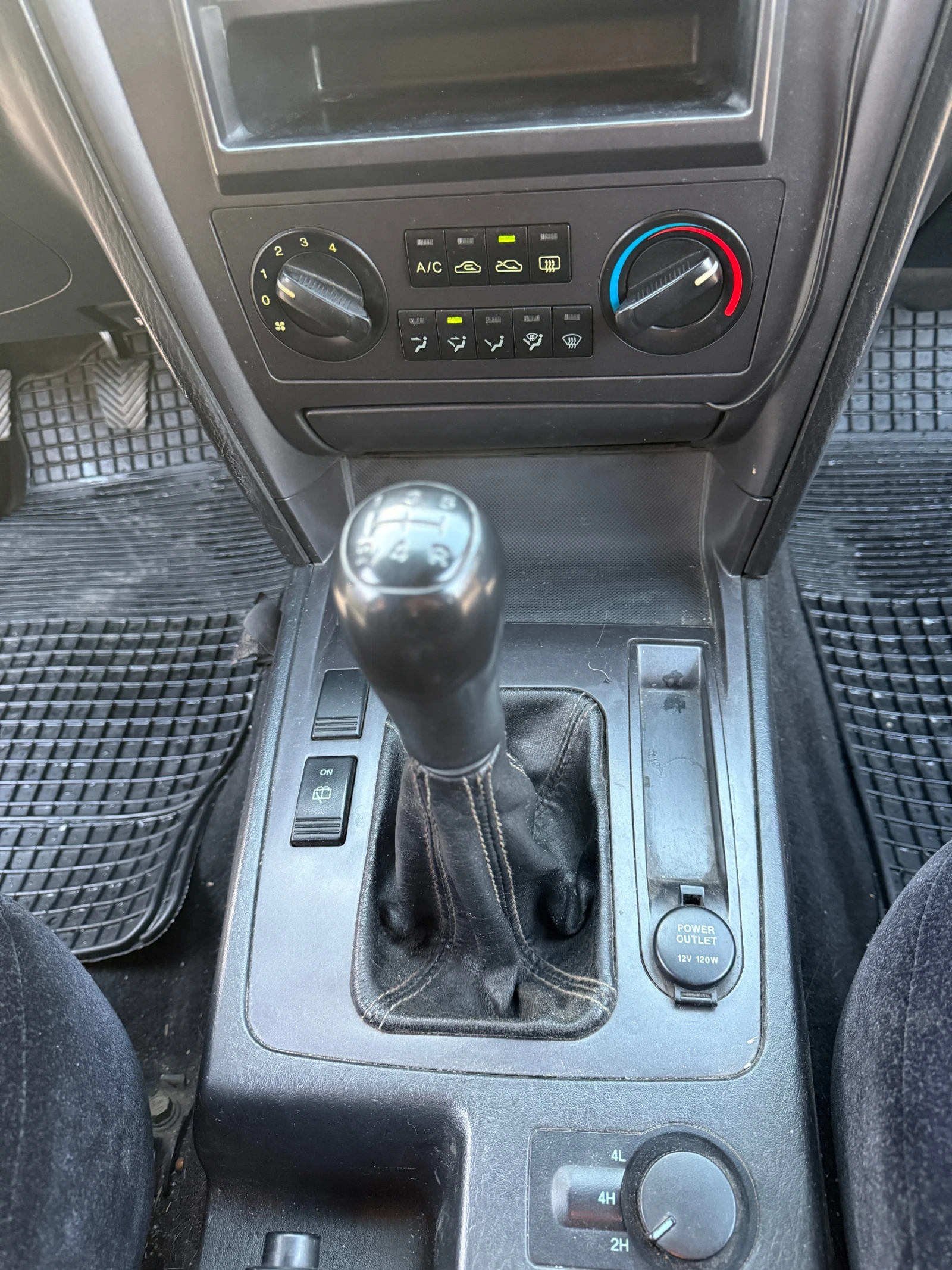 Hyundai Terracan, снимка 12 - Автомобили и джипове - 54793329