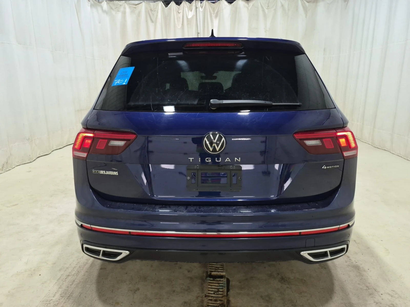 VW Tiguan HIGHLINE R-LINE/AWD/Pano/Camera/2 Комплекта джанти, снимка 6 - Автомобили и джипове - 54948548