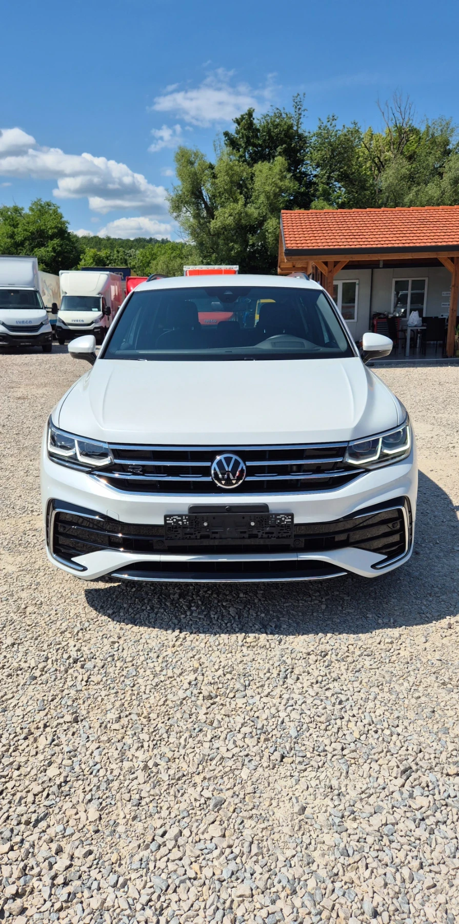 VW Tiguan 2.0TDI* R-LINE* 4X4* ШВЕЙЦАРИЯ* , снимка 7 - Автомобили и джипове - 54977637