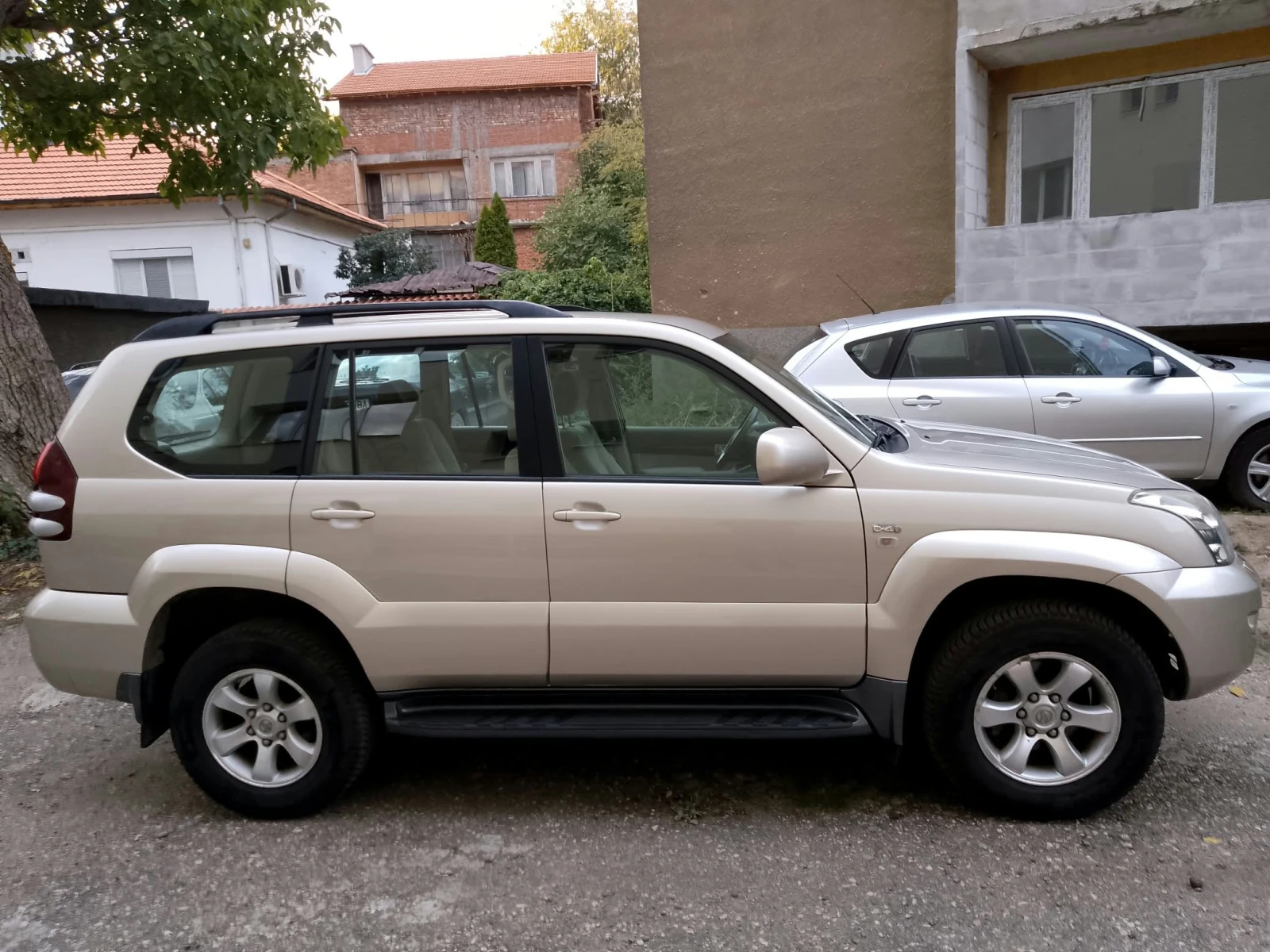 Toyota Land cruiser J120, снимка 3 - Автомобили и джипове - 56684542