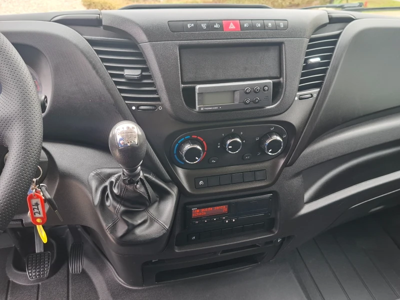 Iveco Daily Euro6B/220V/Климатик, снимка 9 - Бусове и автобуси - 52138844