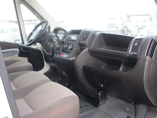 Peugeot Boxer 2.0 HDI Euro 6B, снимка 13 - Бусове и автобуси - 39985402