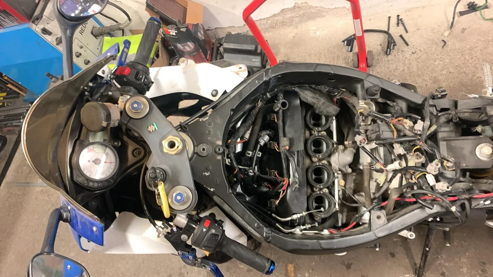 Suzuki Gsxr Gsxr750k9 - изображение 9