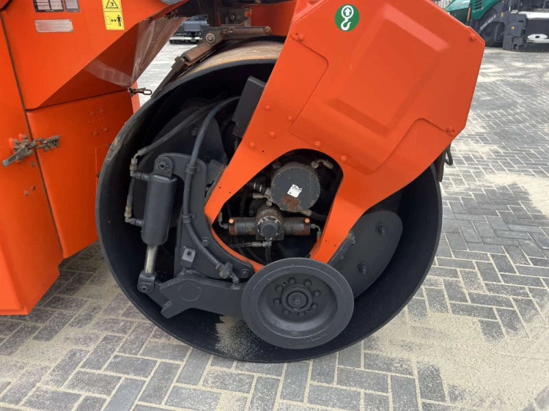 Валяк BOMAG, снимка 3 - Индустриална техника - 47922274