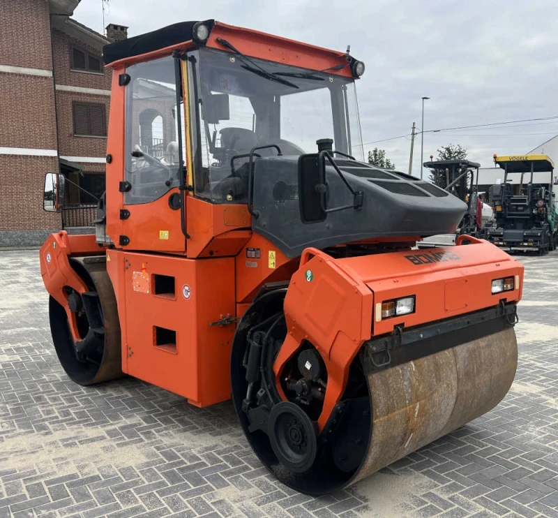 Валяк BOMAG, снимка 2 - Индустриална техника - 47922274