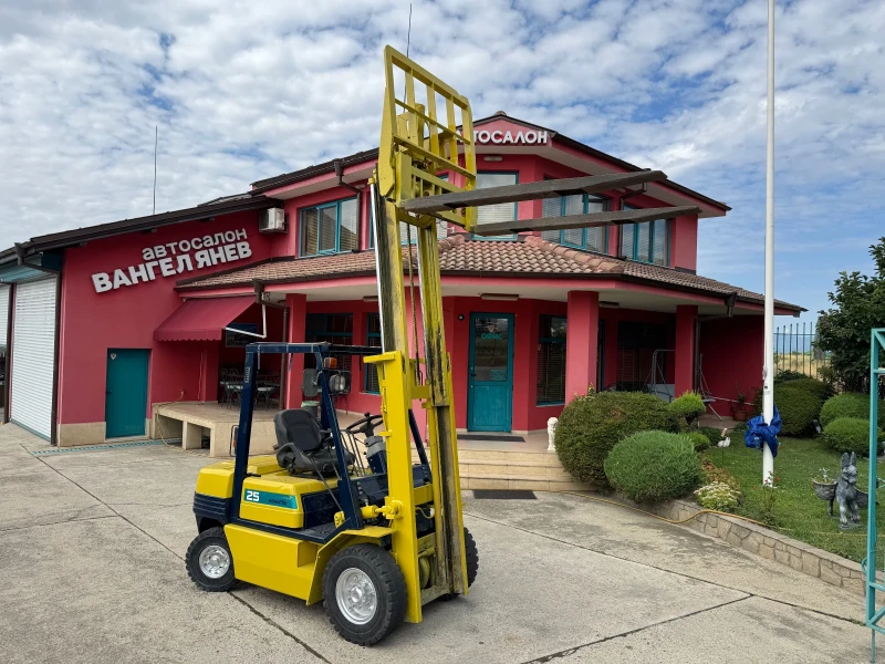 Мотокар Komatsu  2.5 тона, снимка 2 - Индустриална техника - 44638599