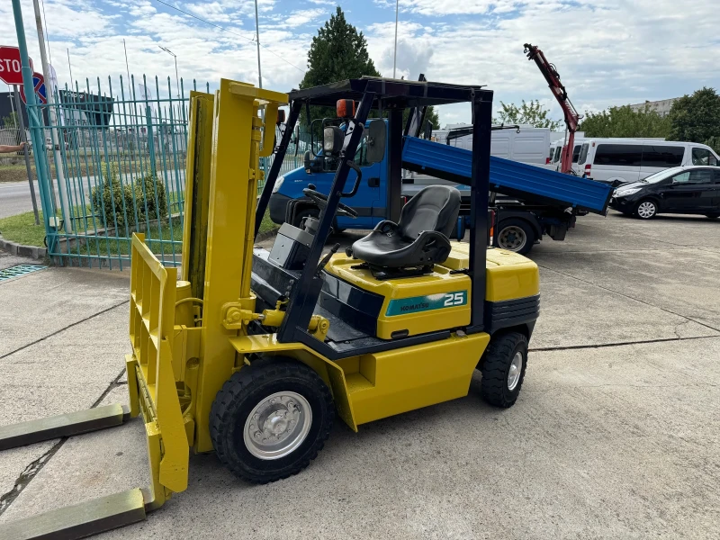 Мотокар Komatsu  2.5 тона, снимка 4 - Индустриална техника - 44638599