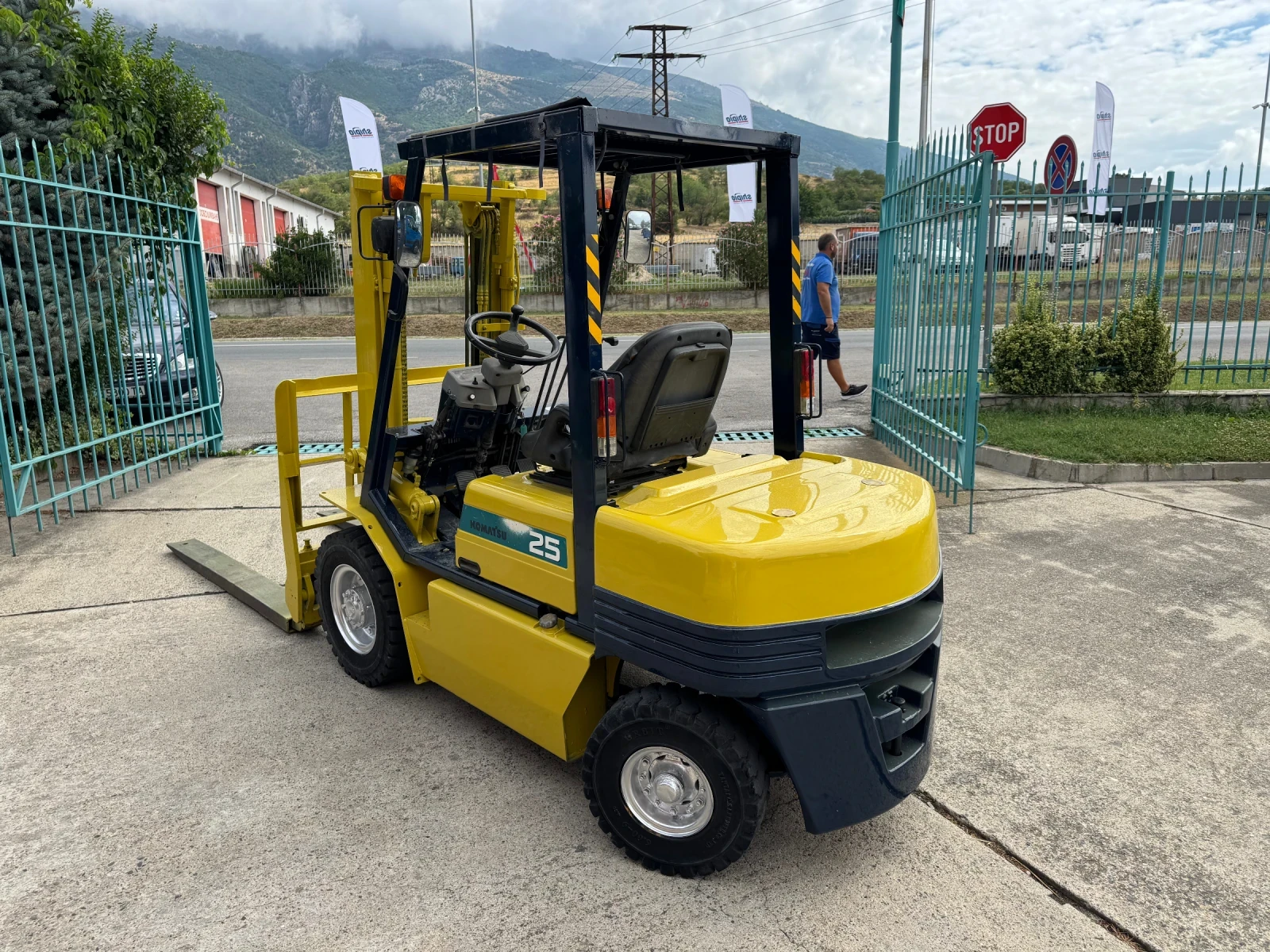  Komatsu  2.5  | Mobile.bg   7